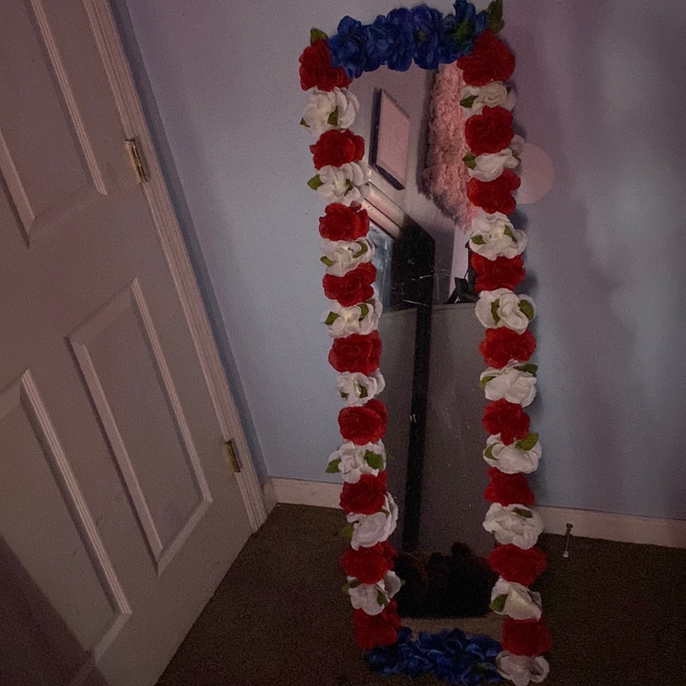 Red, white and blue flower mirror